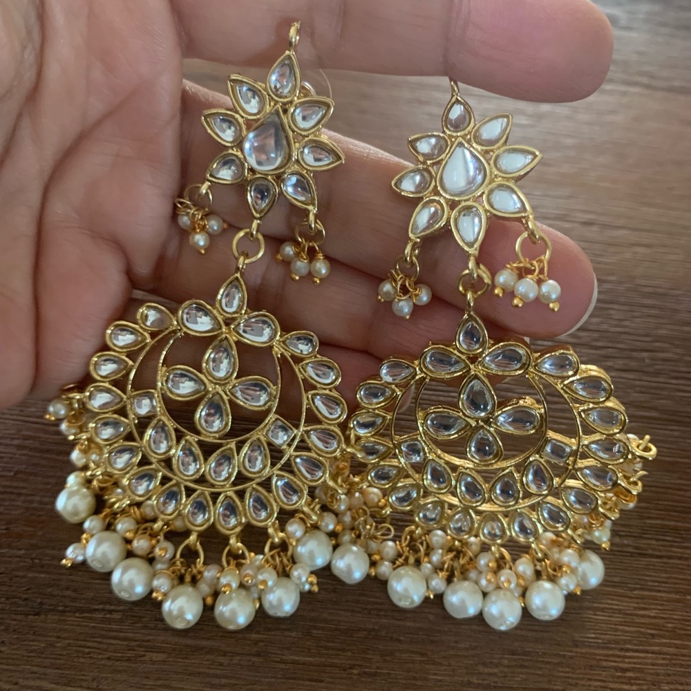 NEW Gorgeous Bollywood style earrings